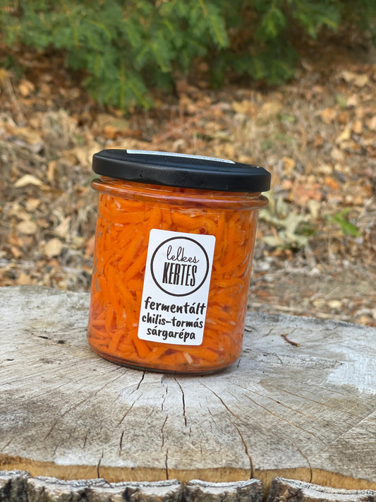 Fermentált chilis-tormás sárgarépa